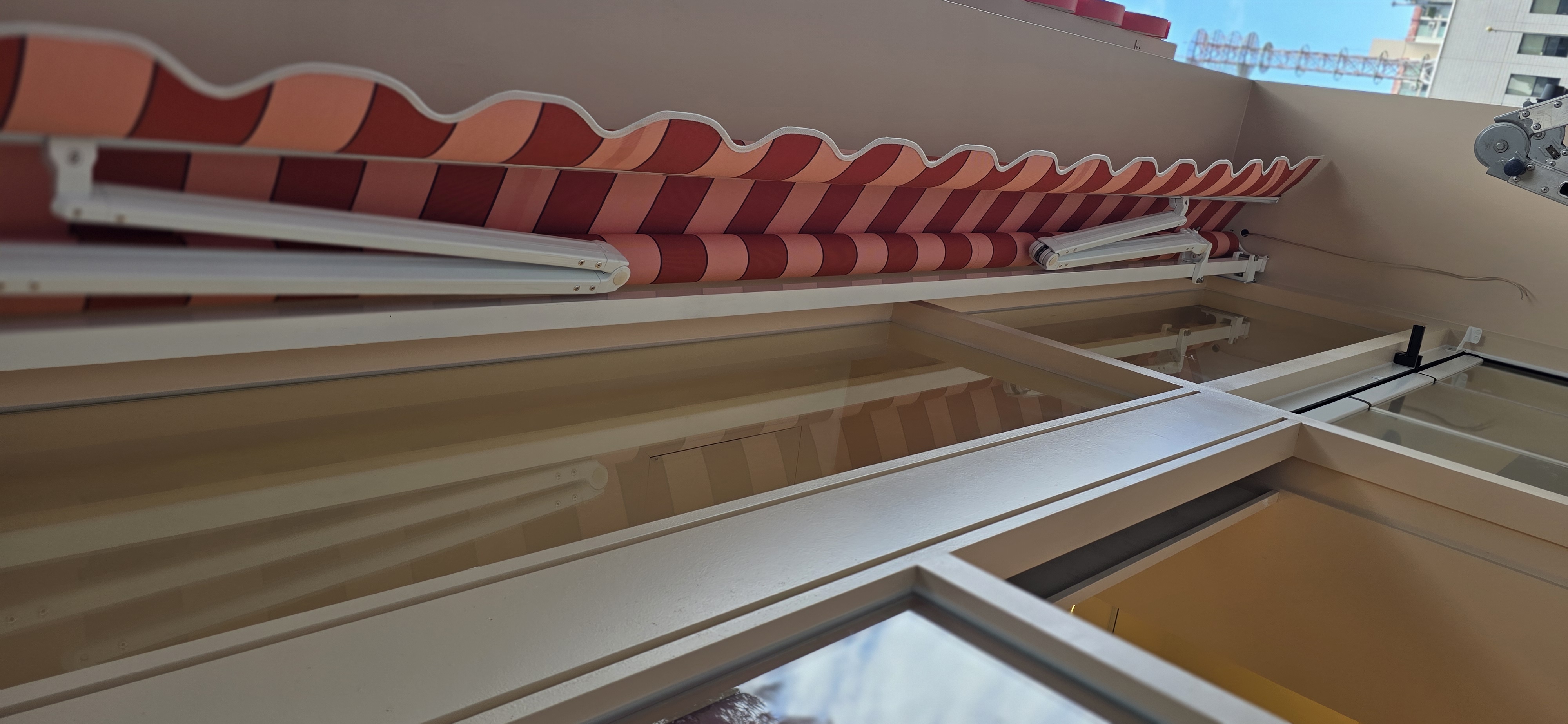 고정식어닝,접이식어닝,유일어닝,전국시공,서울 경기,일산시공,최저가,품질보장,Banapresso 어닝,부천점